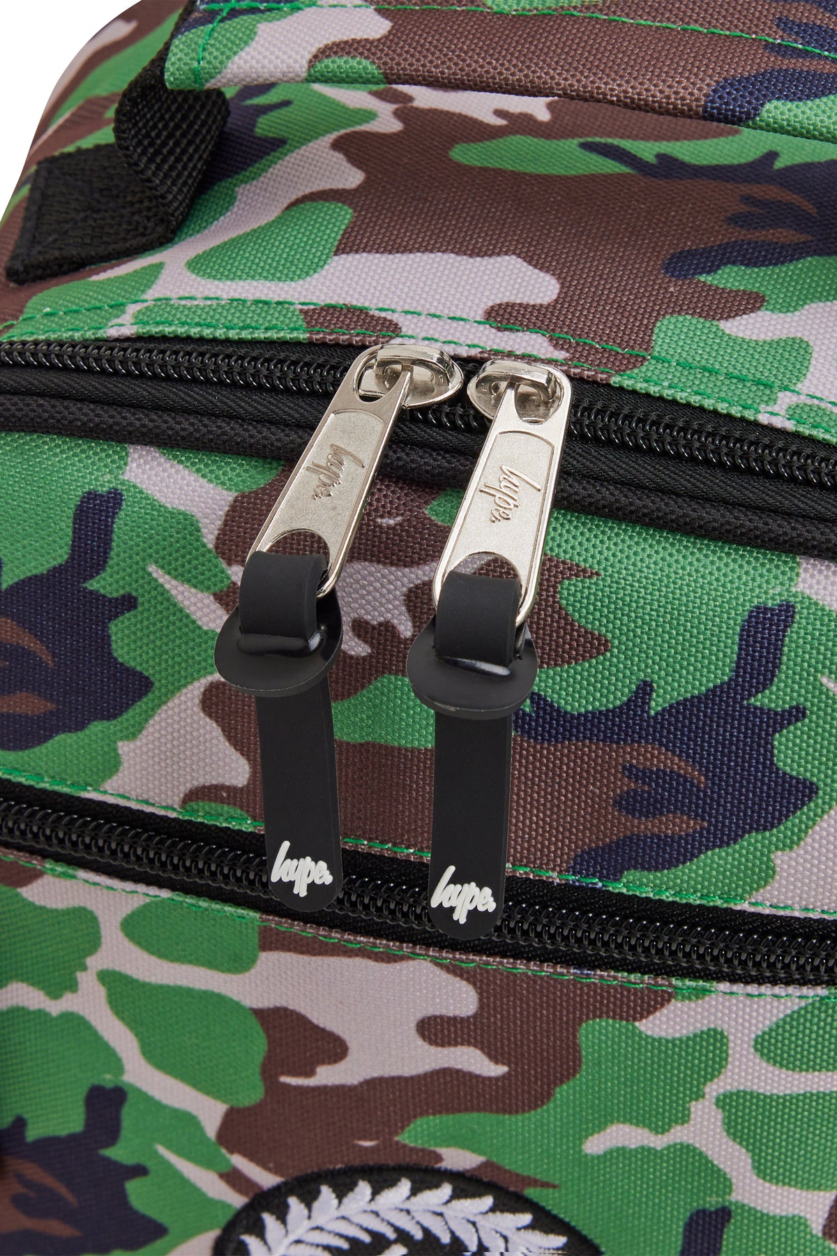Hype Camo Crest insulated lunch bag — dimensions and size reference for school use